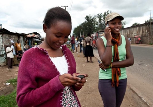 Mobile-users-in-Africa