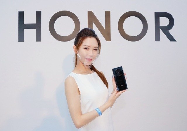 Honor smartphone